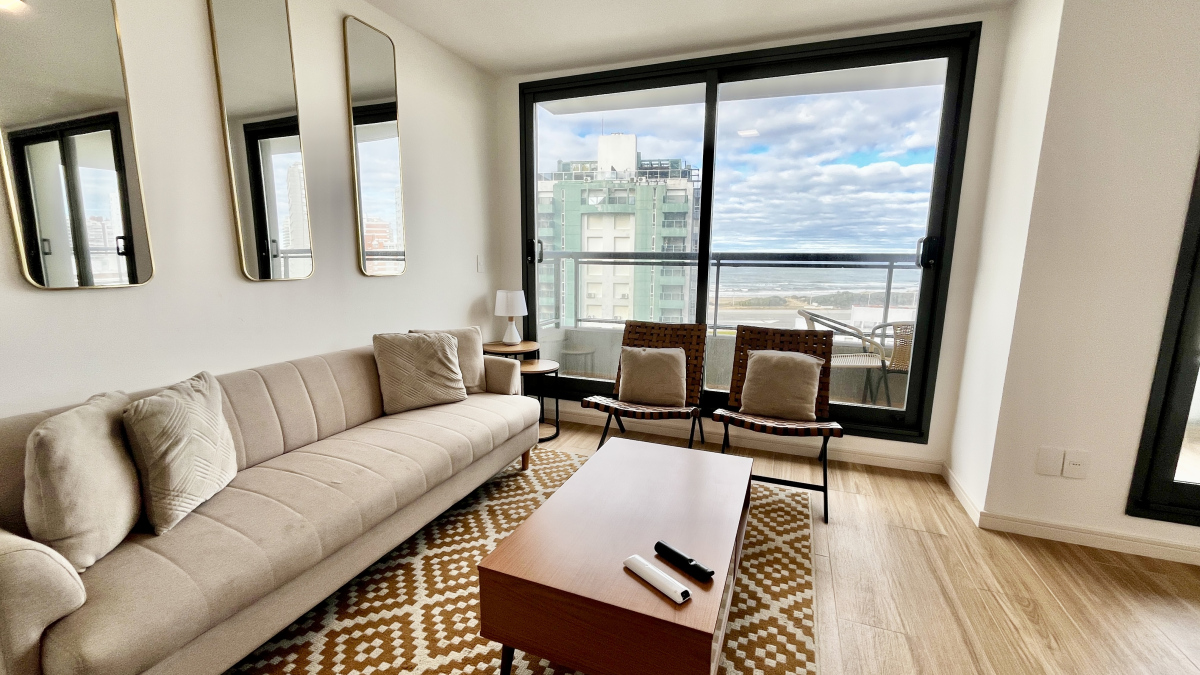  Apartamento de 2 dormitorios en Playa Brava - Punta del Este 