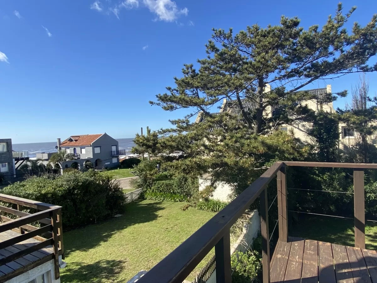  Cómodos ambientes, propiedad ideal para vacacionar.