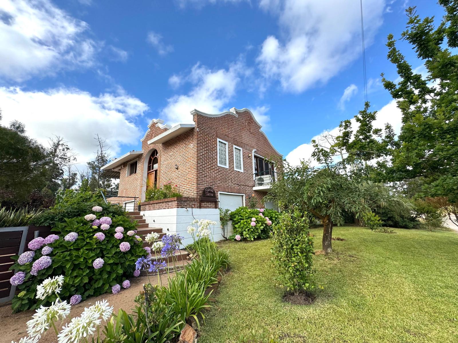 Casa en dos plantas para alquiler de temporada - Barrio Marly, Punta del Este