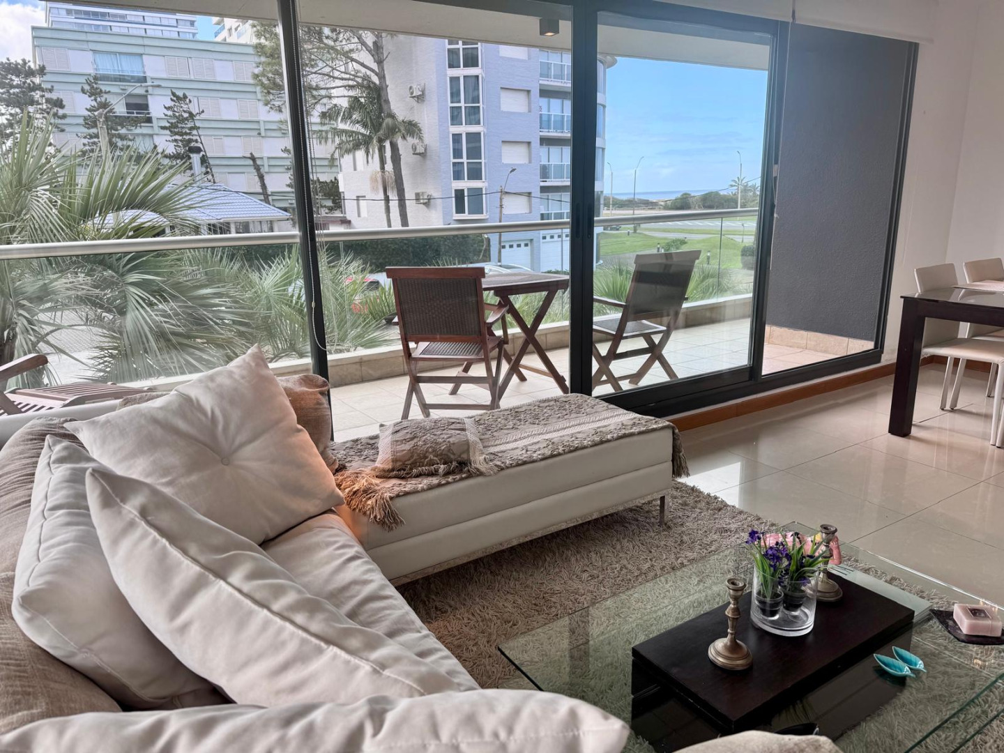  Hermoso apartamento en venta a pasos del mar 
