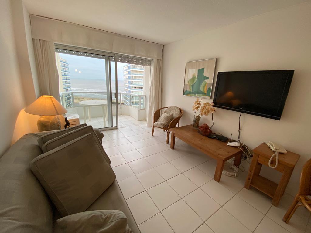  Apartamento en OPORTUNIDAD!! 