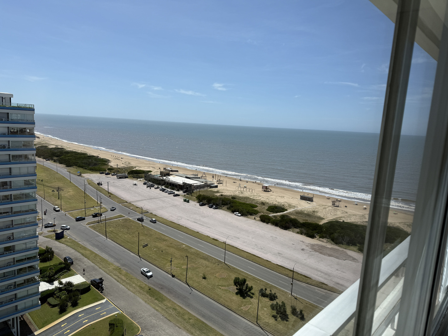 ESPECTACULAR PLANTA, PRIMERA LINEA, SERVICIOS Y CLUB