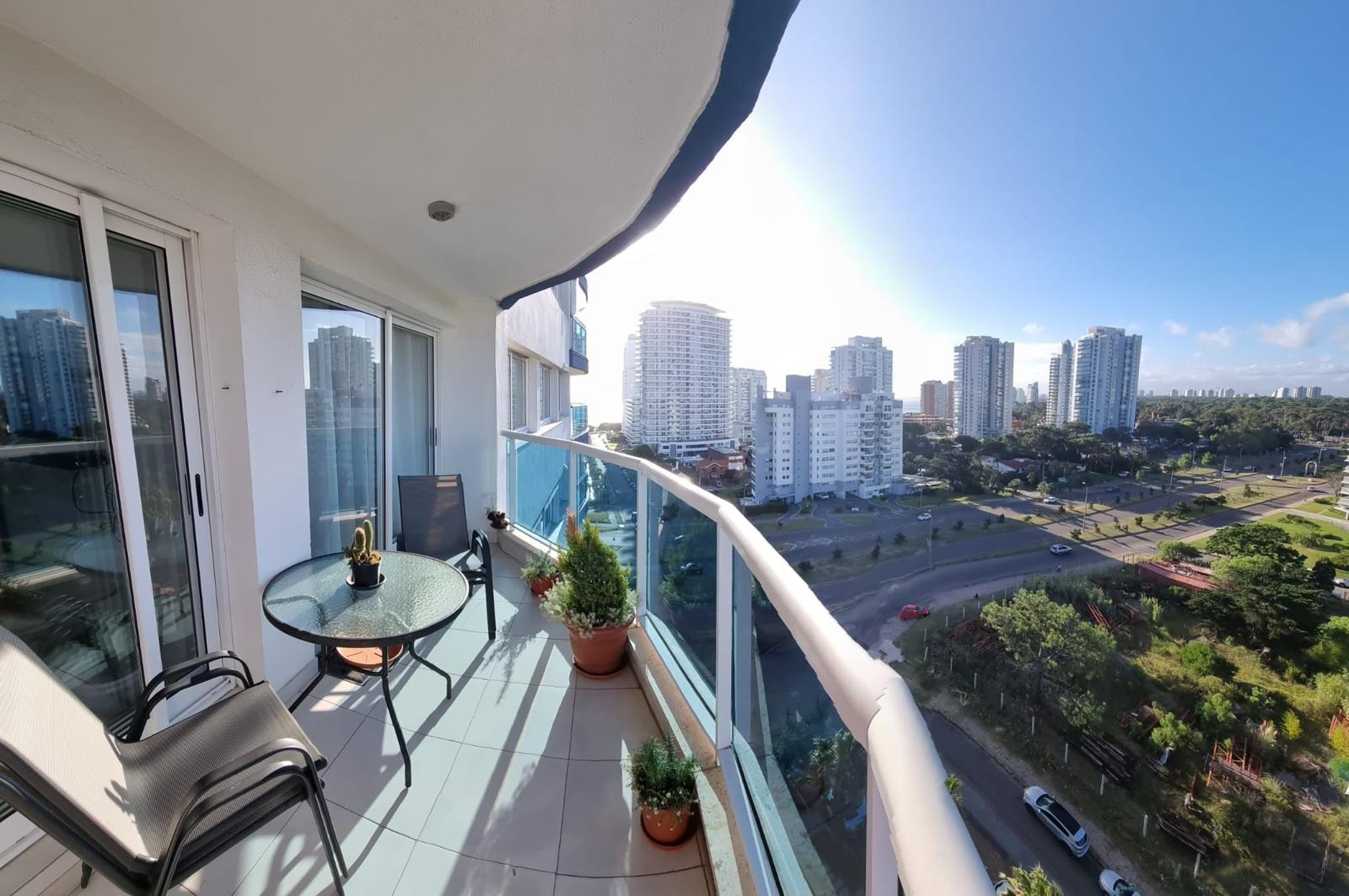  Hermoso apartamento a 200 mts del mar con todos los servicios 