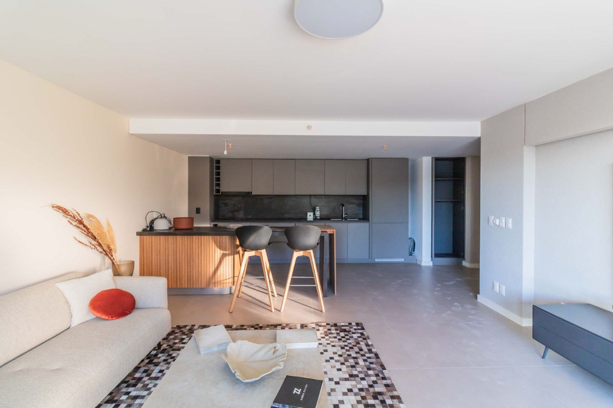  Apartamento en venta de 2 dormitorios c/ cochera en Barra de Carrasco