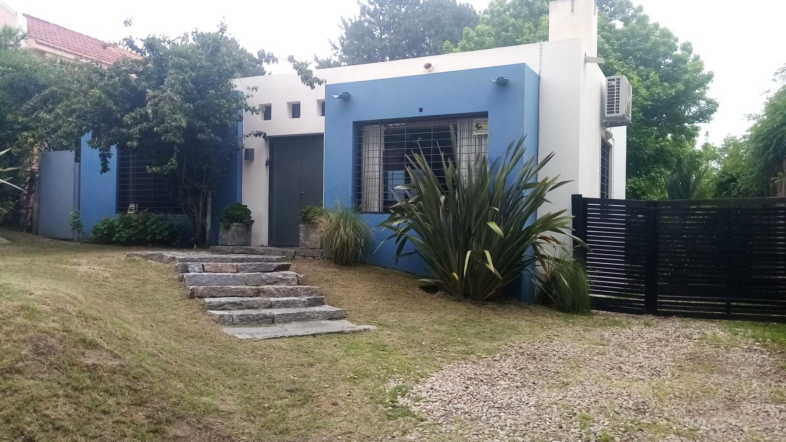  Casa en alquiler de temporada, 3 dormitorios en Playa Mansa, Punta del Este, Uruguay